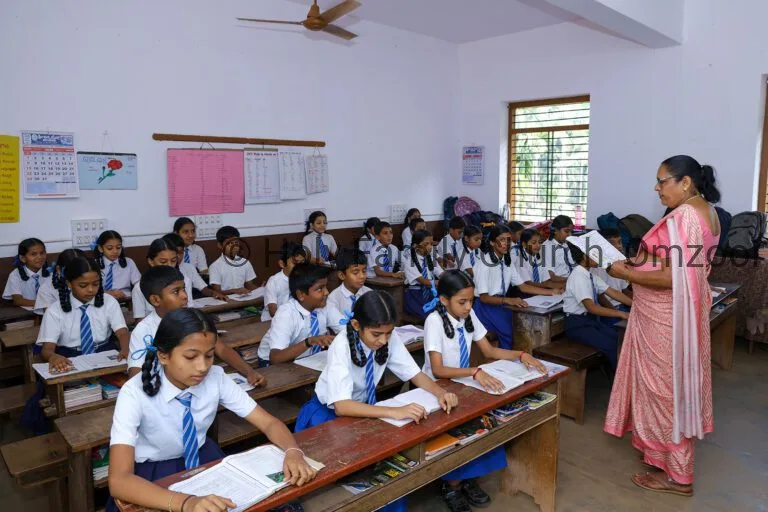 joseph_teacher_teaching(1)