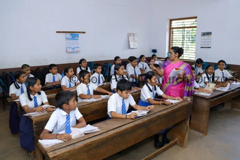 joseph_teacher_teaching(2)